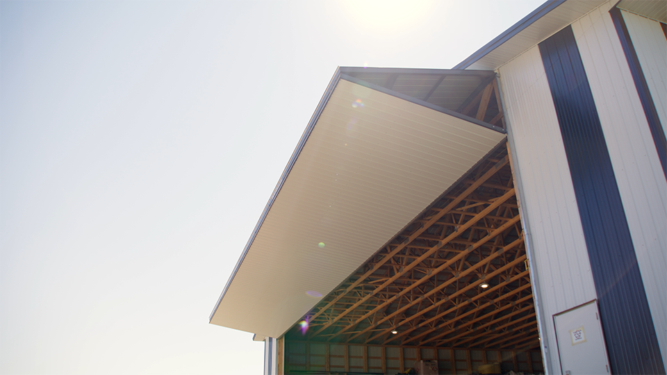 Roland Air Spray Commercial Hangar Door - Diamond Doors